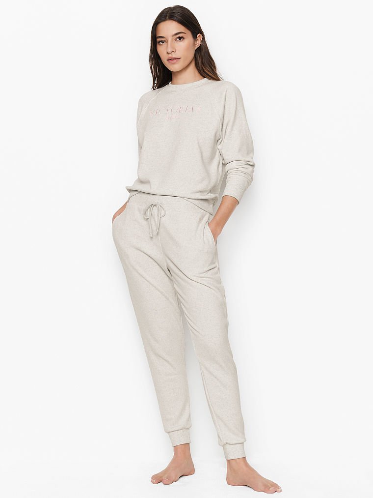 Stretch Fleece Crewneck & Stretch Fleece Mid Rise Jogger