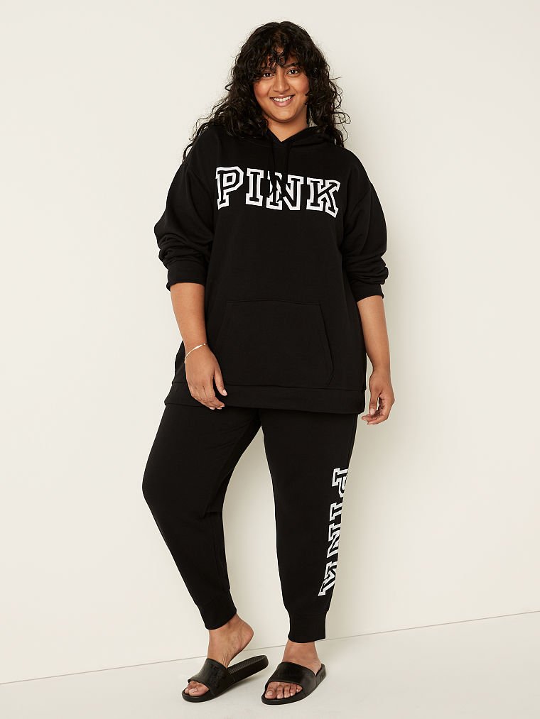 EVERYDAY LOUNGE QUARTER-ZIP PULLOVER & FLEECE JOGGERS