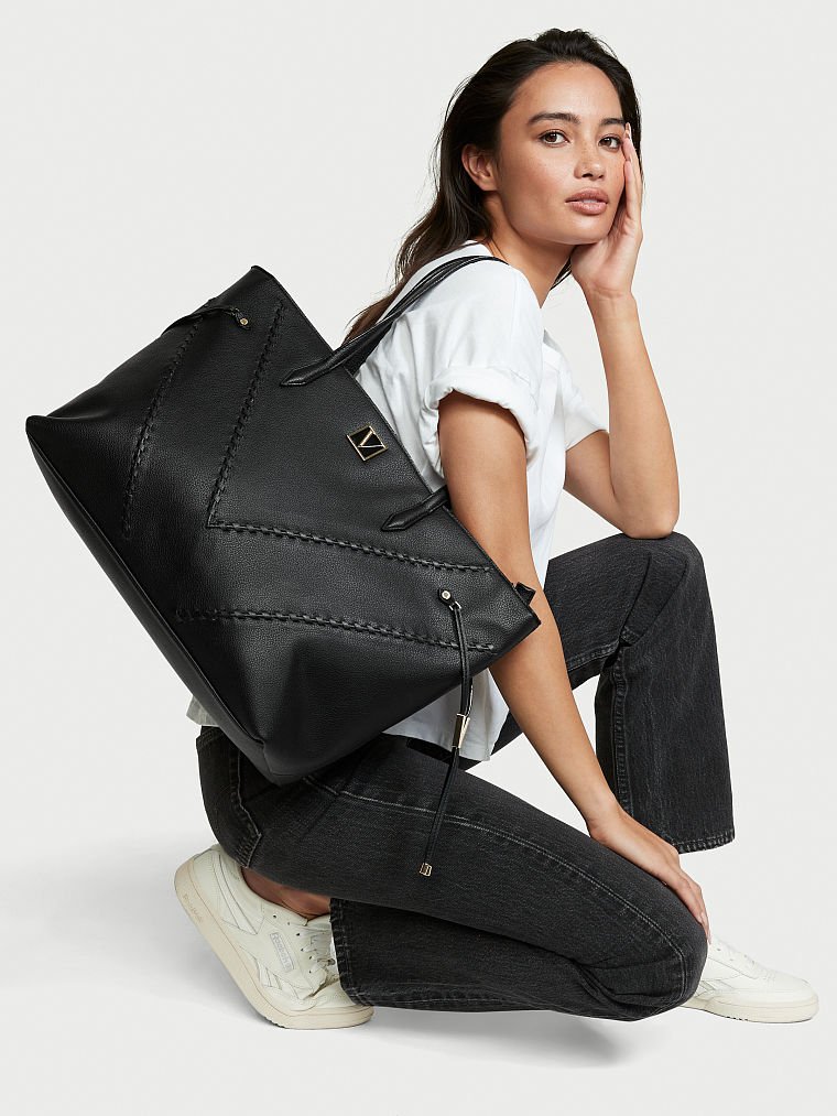 The Victoria Carryall Tote
